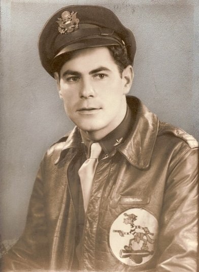 Remise de la montre de Paul DENBO à sa famille