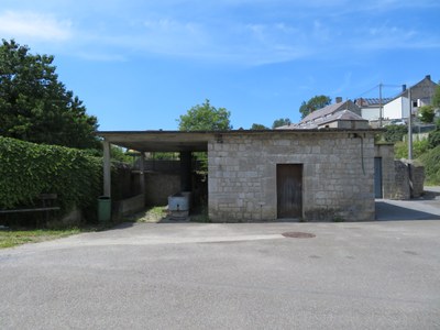 Ancien lavoir couvert