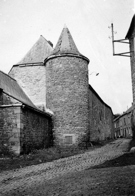 Tour du chateau de Monge