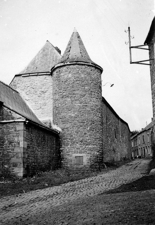 Tour du chateau de Monge