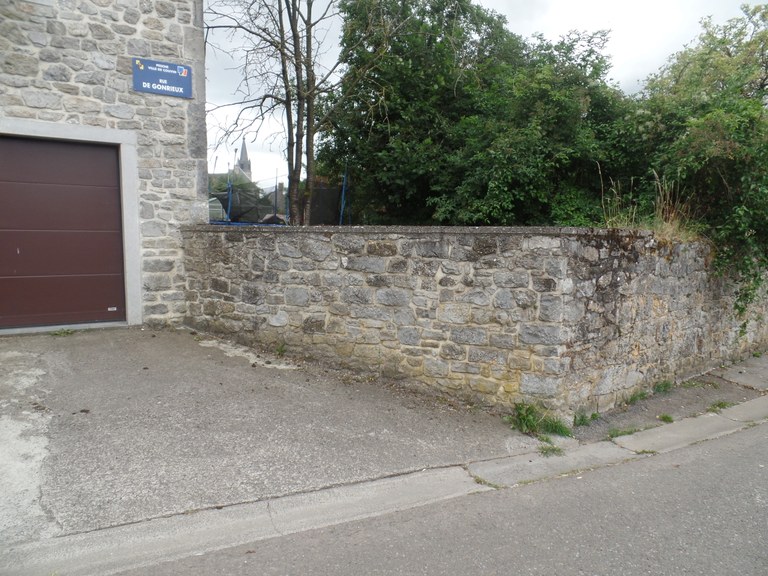 Mur de jardin clos