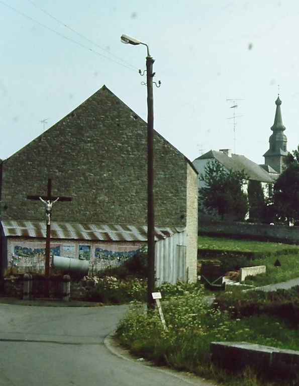 Croix rue Bayard