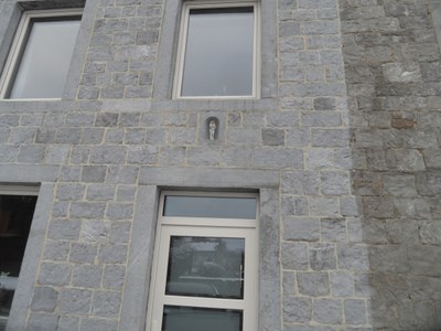 Niche au N°20 de la rue Célestin Denis