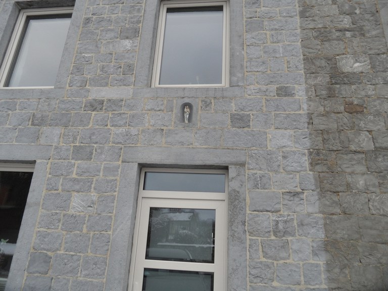 Niche au N°20 de la rue Célestin Denis